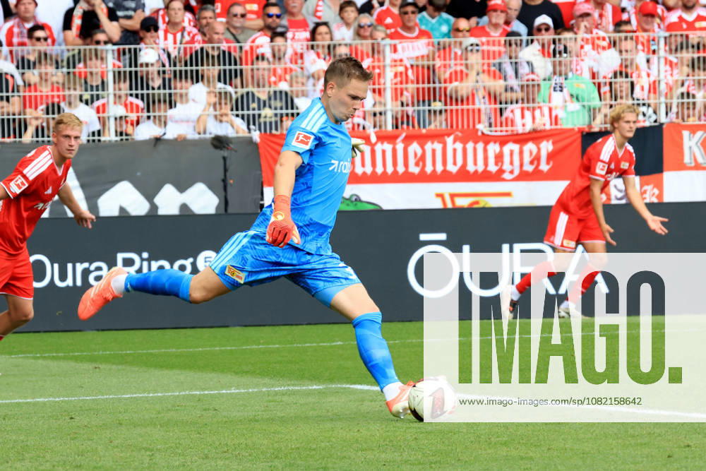 GER, Soccer, Bundesliga 1, 2026–2027, Alte Foersterei, 1. FC Union vs. Eintracht Frankfurt Matheo Raab 1. FC Union Berlin 31 1st Division DFB DFL regulations prohibit any use of photographs as image sequences and or quasi-video Berlin Stadium Alte Foersterei Berlin Germany