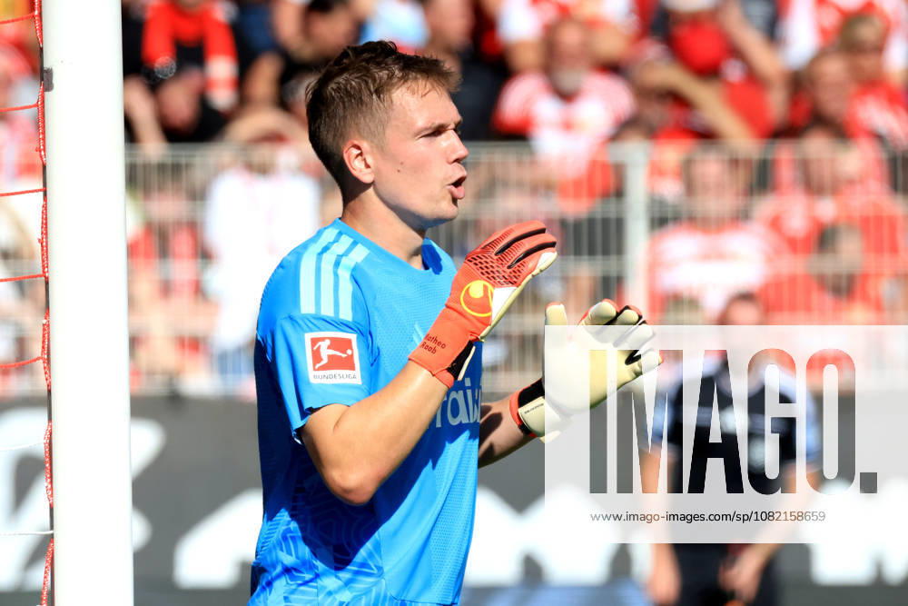 GER, Soccer, 1. Bundesliga, 2026–2027, Alte Foersterei, 1. FC Union vs. Eintracht Frankfurt Matheo Raab 1. FC Union Berlin 31 1st Division DFB DFL regulations prohibit any use of photographs as image sequences and or quasi-video Berlin Stadium Alte Foersterei Berlin Germany