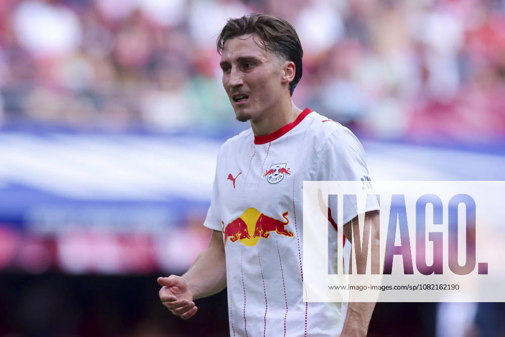 Rocco Reitz of RB Leipzig gestures during the Bundesliga match between RB Leipzig and Borussia Mönchengladbach, Red Bull Arena on August 29, 2026, in Leipzig, Germany. Photo by Marco Steinbrenner, DeFodi Images. Rocco Reitz of RB Leipzig gestures during the Bundesliga match between RB Leipzig and Borussia Mönchengladbach at Red Bull Arena on August 29, 2026 in Leipzig, Germany. Photo by Marco Steinbrenner, DeFodi Images. DFB and DFL regulations prohibit any use of photographs as image sequences and or quasi-video. Photo by Marco Steinbrenner, DeFodi Images.