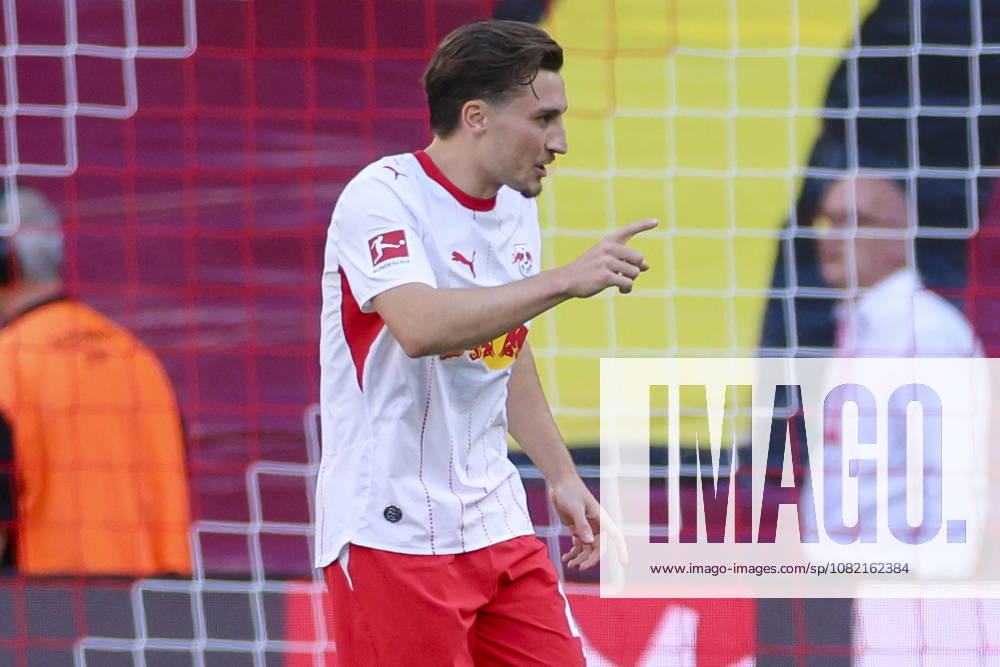 Rocco Reitz of RB Leipzig gestures during the Bundesliga match between RB Leipzig and Borussia Mönchengladbach, Red Bull Arena on August 29, 2026, in Leipzig, Germany. Photo by Marco Steinbrenner, DeFodi Images. Rocco Reitz of RB Leipzig gestures during the Bundesliga match between RB Leipzig and Borussia Mönchengladbach at Red Bull Arena on August 29, 2026 in Leipzig, Germany Photo by Marco Steinbrenner, DeFodi Images DFB and DFL regulations prohibit any use of photographs as image sequences and or quasi-video. Photo by Marco Steinbrenner, DeFodi Images
