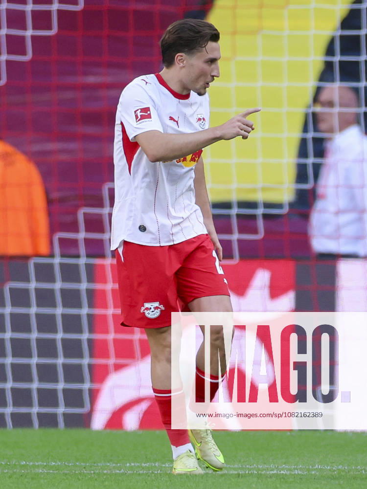 Rocco Reitz of RB Leipzig gestures during the Bundesliga match between RB Leipzig and Borussia Mönchengladbach, Red Bull Arena on August 29, 2026, in Leipzig, Germany. Photo by Marco Steinbrenner, DeFodi Images. Rocco Reitz of RB Leipzig gestures during the Bundesliga match between RB Leipzig and Borussia Mönchengladbach at Red Bull Arena on August 29, 2026 in Leipzig, Germany Photo by Marco Steinbrenner, DeFodi Images DFB and DFL regulations prohibit any use of photographs as image sequences and or quasi-video. Photo by Marco Steinbrenner, DeFodi Images