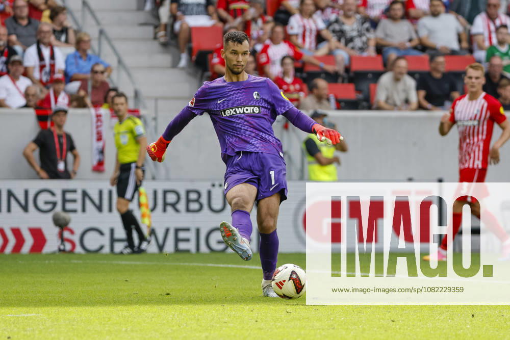 Mio Backhaus, SC Freiburg, No. 1 on the Ball, Germany, Soccer, Bundesliga 1, Matchday 1, 2026–2027, SC Freiburg vs. SV Werder Bremen, August 30, 2026, Freiburg im Breisgau, Europa-Park Stadium, Germany