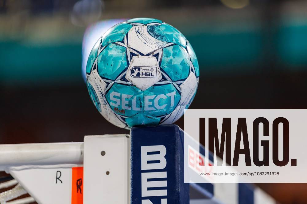 Handball 1st Bundesliga OPEL HBL 2026–2027 Season Matchday 2 HC Erlangen Nuremberg Metropolitan Region HCE TSV Hannover Burgdorf Die Recken Women s Team Opel HBL Opel Handball Bundesliga Handball Shot on Goal