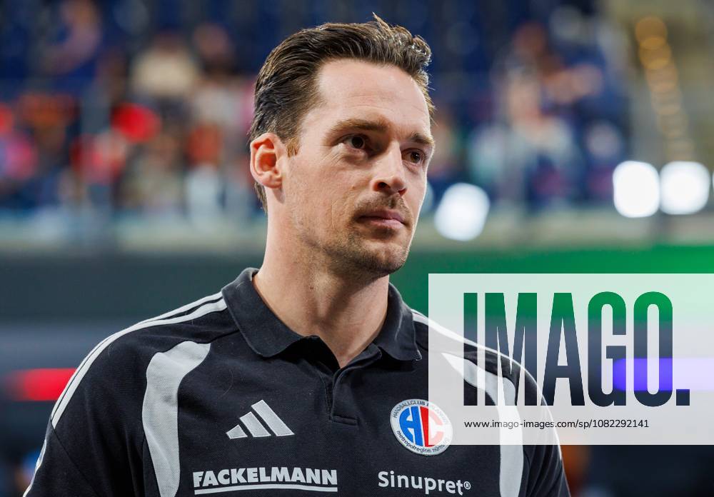 Handball 1st Bundesliga OPEL HBL 2026–2027 Season, Matchday 2: HC Erlangen, Nuremberg Metropolitan Region (HCE), TSV Hannover Burgdorf, Die Recken, DaMa, Ole Rahmel, Sports Manager, HC Erlangen (HCE), pensive