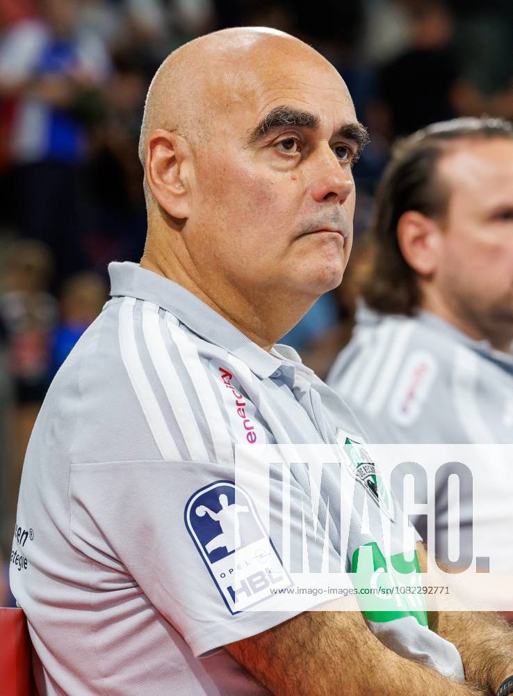 Handball 1st Bundesliga OPEL HBL 2026–2027 Season, Matchday 2: HC Erlangen, Nuremberg Metropolitan Region, HCE, TSV Hannover Burgdorf, Die Recken, DaMa, Juan Carlos Pastor Gomez, Coach of TSV Hannover Burgdorf, looking pensive