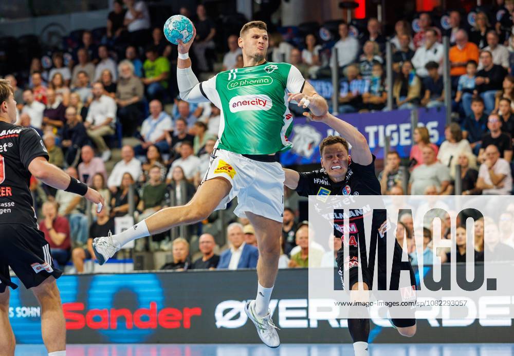 Handball 1st Bundesliga OPEL HBL 2026–2027 Season, Matchday 2: HC Erlangen (Nuremberg Metropolitan Region) vs. HCE TSV Hannover Burgdorf, Die Recken Women s Team, Sebastian Heymann 11, TSV Hannover Burgdorf Christoph Steinert 44, HC Erlangen HCE