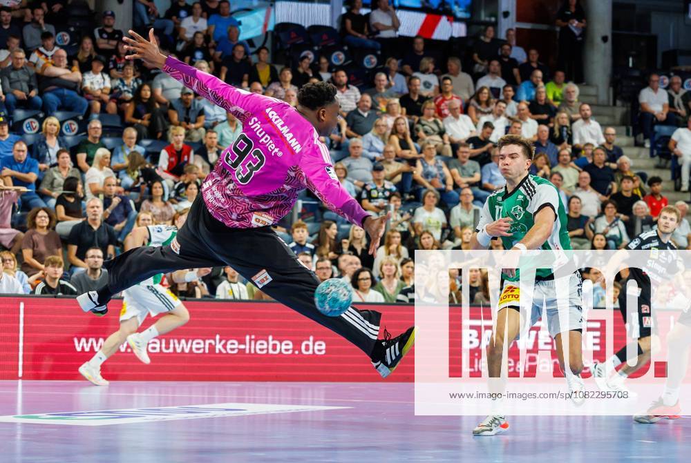 Handball 1st Bundesliga OPEL HBL 2026–2027 Season, Matchday 2: HC Erlangen (Nuremberg Metropolitan Region) vs. HCE TSV Hannover Burgdorf, Die Recken Women s Team, Rubens Pierre 93, HC Erlangen HCE Renars Uscins 10, TSV Hannover Burgdorf
