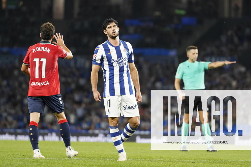 Goncalo Guedes of Real Sociedad seen during LaLiga EA Sports 26 27 game between teams of Real Sociedad and Celta Vigo (Mickael Ducint Ball Raw Images) San Sebastian Estadio Anoeta Spain