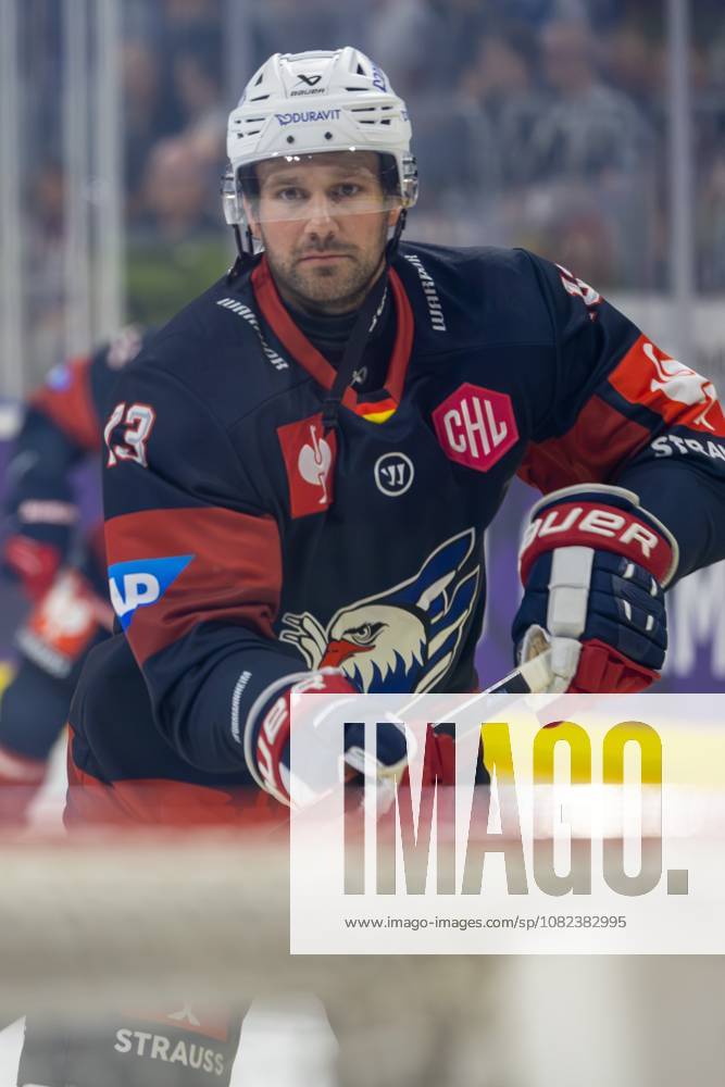 CHL Champions Hockey League 2026–27, Match Day 1: Adler Mannheim (Germany) vs. Växjö Lakers (Sweden); Brooks Macek, 13, Mannheim during warm-ups; Mannheim, Baden-Württemberg, Germany
