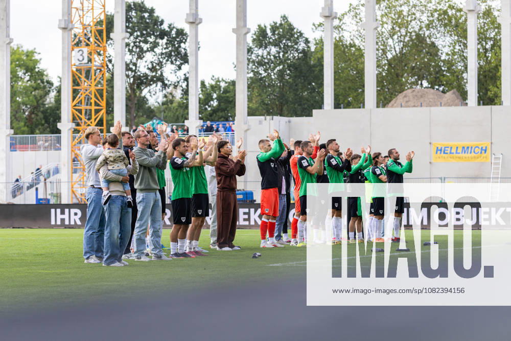 The SC Preussen Muenster players celebrate their 2–1 victory at the end of the game. GER, SC Preussen Muenster vs. TSV Havelse, soccer, 3. Liga, Matchday 4, 2026–2027 season, September 5, 2026 DFL regulations prohibit the use of photographs as image sequences and or quasi-video GER, SC Preussen Münster vs. TSV Havelse, soccer, 3. Liga, Matchday 4, 2026–2027 season, September 5, 2026, Münster