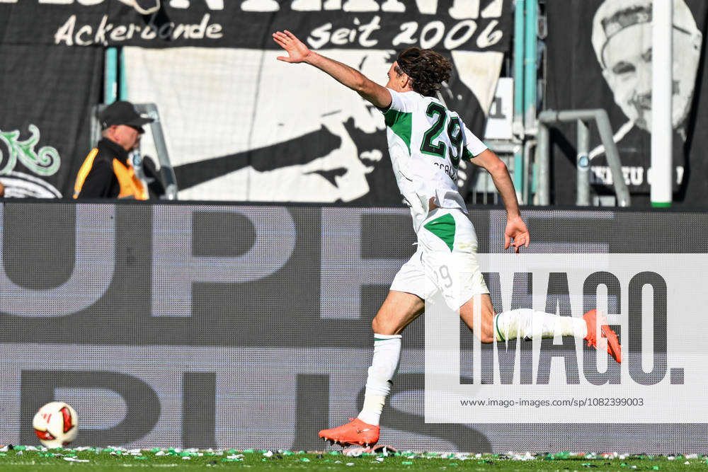 Joe Scally of Mönchengladbach celebrates after scoring the goal that made the score 3–1 on May 9, 2026 ¢ Soccer ¢ Borussia Mönchengladbach vs. SV Elversberg, Borussia Park, Mönchengladbach, DFB and DFL regulations prohibit any use of photographs as image sequences and or quasi-video. NRW, Germany