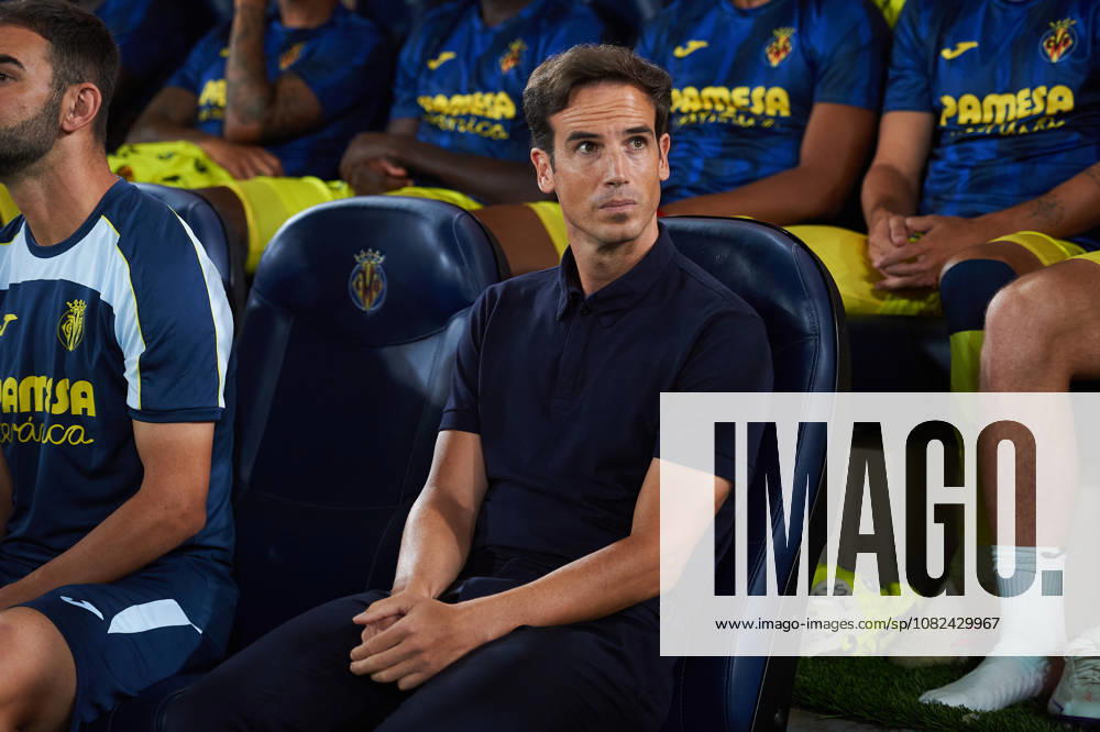 Head coach Inigo Perez of Villarreal CF during the LaLiga EA Sports match between Villarreal CF and RC Deportivo at Estadio de la Ceramica on September 5, 2026, in Villarreal, Spain