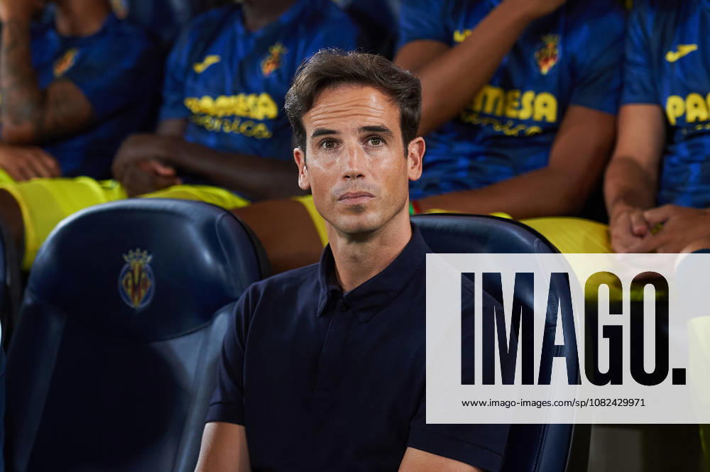 Head coach Inigo Perez of Villarreal CF during the LaLiga EA Sports match between Villarreal CF and RC Deportivo at Estadio de la Ceramica on September 5, 2026, in Villarreal, Spain
