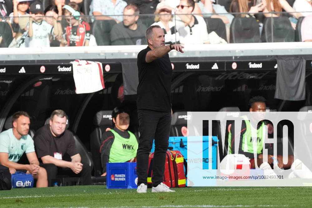 Coach Manuel Baum of FC Augsburg gestures on September 6, 2026, Bundesliga, 2026–27 season: Eintracht Frankfurt vs. FC Augsburg, Deutsche Bank Park, Matchday 2