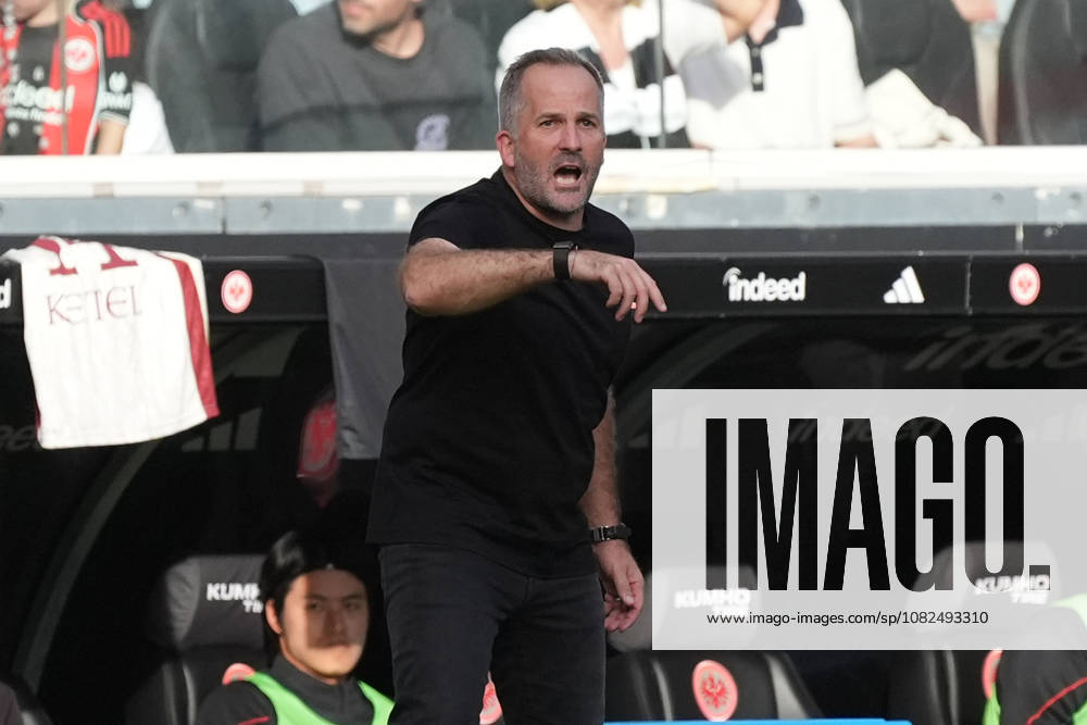 Coach Manuel Baum of FC Augsburg gestures on September 6, 2026, Bundesliga, 2026–27 season: Eintracht Frankfurt vs. FC Augsburg, Deutsche Bank Park, Matchday 2