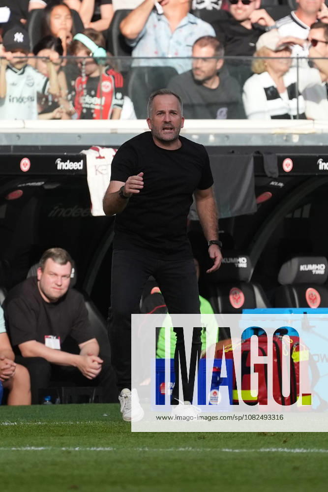 Coach Manuel Baum of FC Augsburg gestures on September 6, 2026, Bundesliga, 2026–27 season: Eintracht Frankfurt vs. FC Augsburg, Deutsche Bank Park, Matchday 2