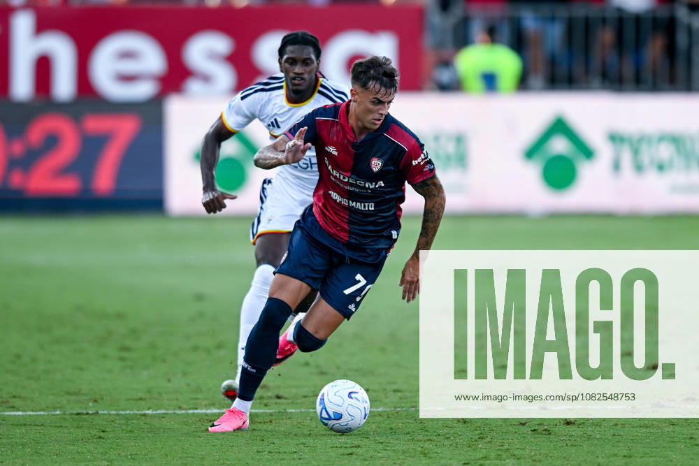 Cagliari s Daniel Maldini in action during the Serie A soccer match between Cagliari Calcio and Lecce at the Unipol Domus in Cagliari, Sardinia - Monday 7th september 2026. - Soccer