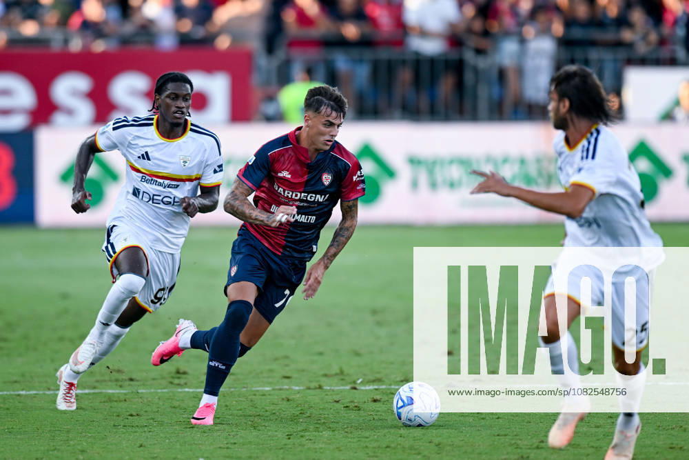 Cagliari s Daniel Maldini in action during the Serie A soccer match between Cagliari Calcio and Lecce at the Unipol Domus in Cagliari, Sardinia - Monday 7th september 2026. - Soccer