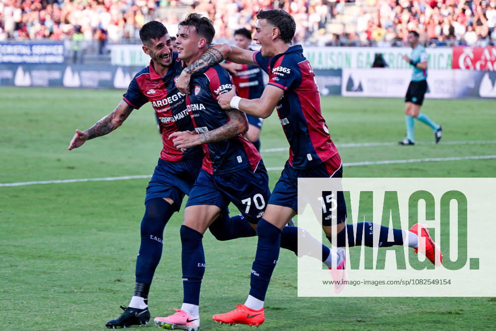 Cagliari s Daniel Maldini celebrates after scoring the goal for 1-0 during the Serie A soccer match between Cagliari Calcio and Lecce at the Unipol Domus in Cagliari, Sardinia - Monday 7th september 2026. - Soccer
