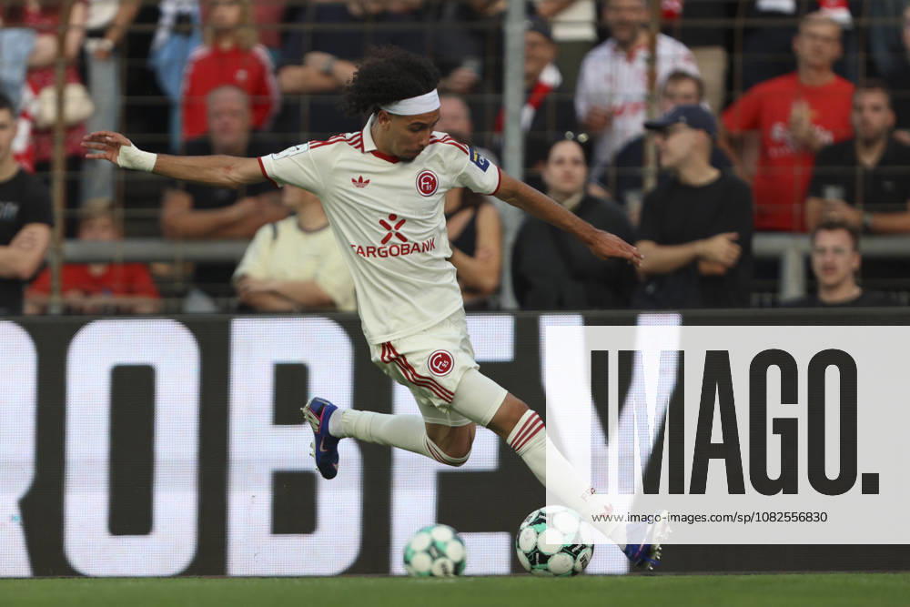 Anas Slimani of Fortuna Düsseldorf in action, on the ball, making a solo run during the 3. Liga match between SC Fortuna Cologne and Fortuna Düsseldorf, Südstadion on September 6, 2026, in Cologne, Germany. Photo by Oliver Kaelke, DeFodi Images. Anas Slimani of Fortuna Düsseldorf controls the ball during the 3. Liga match between SC Fortuna Cologne and Fortuna Düsseldorf at Südstadion on September 6, 2026 in Cologne, Germany. Photo by Oliver Kaelke, DeFodi Images. DFB and DFL regulations prohibit any use of photographs as image sequences and or quasi-video. Photo by Oliver Kaelke, DeFodi Images.