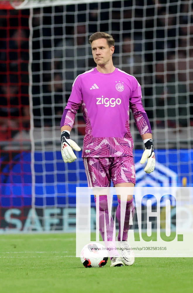 AMSTERDAM: AFC Ajax Amsterdam goalkeeper Marc Ter Stegen during the Vriendenloterij Eredivisie match between Ajax and PSV at the Johan Cruijff ArenA on September 5, 2026, in Amsterdam, the Netherlands. PETER LOUS EYE4IMAGES DeFodi Images