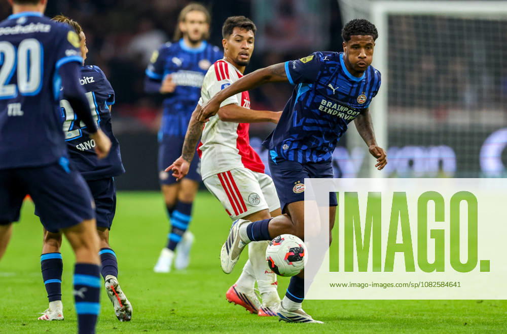AMSTERDAM: AFC Ajax Amsterdam forward Marcos Leonardo and PSV Eindhoven defender Ryan Flamingo during the Vriendenloterij Eredivisie match between Ajax and PSV at the Johan Cruijff ArenA on September 5, 2026, in Amsterdam, Netherlands. PETER LOUS EYE4IMAGES DeFodi Images
