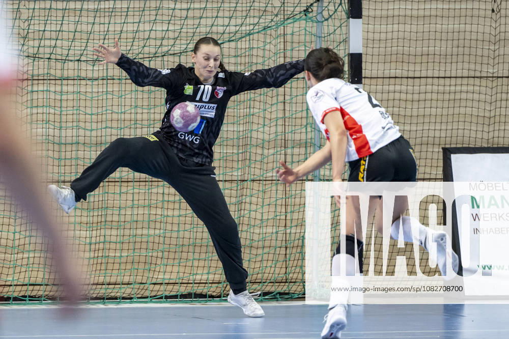 Alsco Women s Handball Bundesliga, 2026–2027 Season: SV Union Halle Neustadt vs. HSG Blomberg Lippe, Halle, Germany, September 9, 2026. Pictured, from left: Goalkeeper Nicola Czaja (Halle) and Nuria Bucher (Blomberg), Halle Saale, SWH Arena, Saxony-Anhalt, Germany