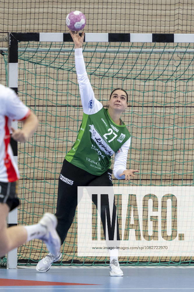 Alsco Women s Handball Bundesliga, 2026–2027 Season: SV Union Halle Neustadt vs. HSG Blomberg Lippe, Halle, Germany, September 9, 2026. Pictured: Blomberg goalkeeper Lara Lepschi with the ball, Halle Saale SWH Arena, Saxony-Anhalt, Germany