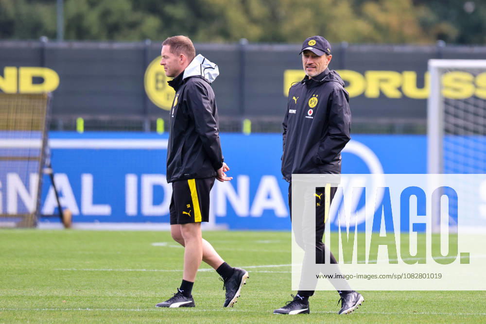 Dortmund, Deutschland: 10.09.2026 - Öffentliches Training - Borussia Dortmund Im Bild: v.li. der Zweite Cheftrainer Niko Kovac (BVB)