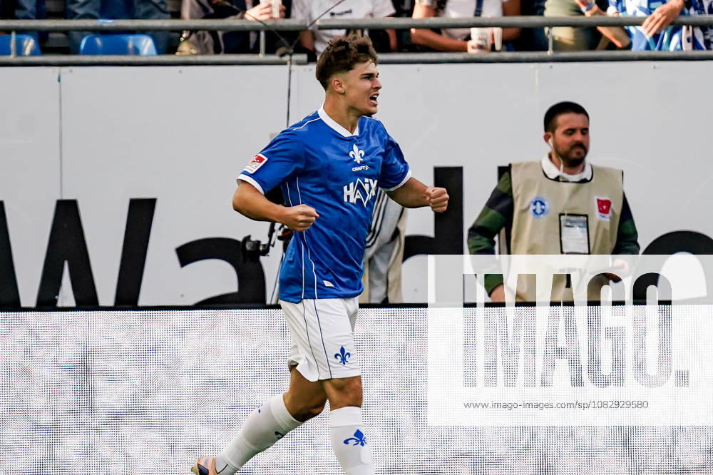 Germany Soccer Season 2026–2027, 2. Bundesliga, Matchday 5, SV Darmstadt 98 vs. Arminia Bielefeld, Merck Stadium at Böllenfalltor, Darmstadt, Noah Weißhaupt, Noah Weisshaupt, SV Darmstadt 98, 7th goal and goal celebration for the 1-0 lead, goal, goal celebration, cheering, joy, emotions, Darmstadt, Merck Stadium at Böllenfalltor, Germany