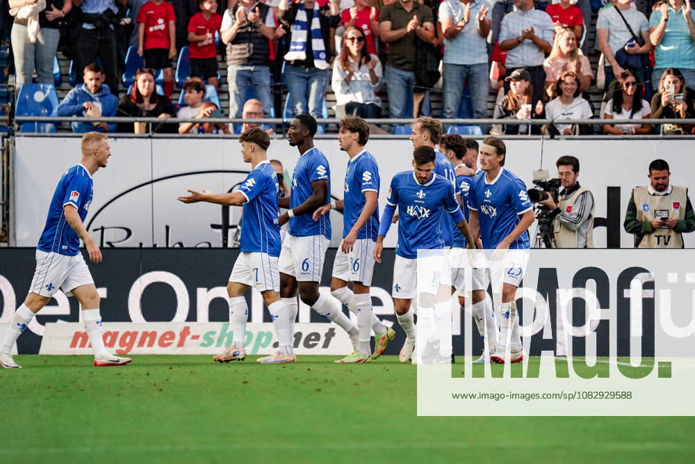 Germany Soccer Season 2026–2027, 2. Bundesliga, Matchday 5, SV Darmstadt 98 vs. Arminia Bielefeld, Merck Stadium at Böllenfalltor, Darmstadt; the team celebrates the 1–0 goal, goal celebration, celebration, joy, emotions, Darmstadt, Merck Stadium at Böllenfalltor, Germany