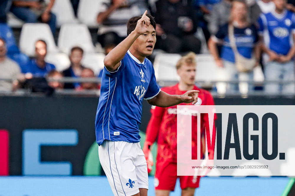 Germany Soccer Season 2026–2027, 2. Bundesliga, Matchday 5, SV Darmstadt 98 vs. Arminia Bielefeld, Merck Stadium at Böllenfalltor, Darmstadt, Ho Jae Lee (SV Darmstadt 98), 9th goal and goal celebration for the 1–0 lead, gesture, body language, emotion, Darmstadt, Merck Stadium at Böllenfalltor, Germany