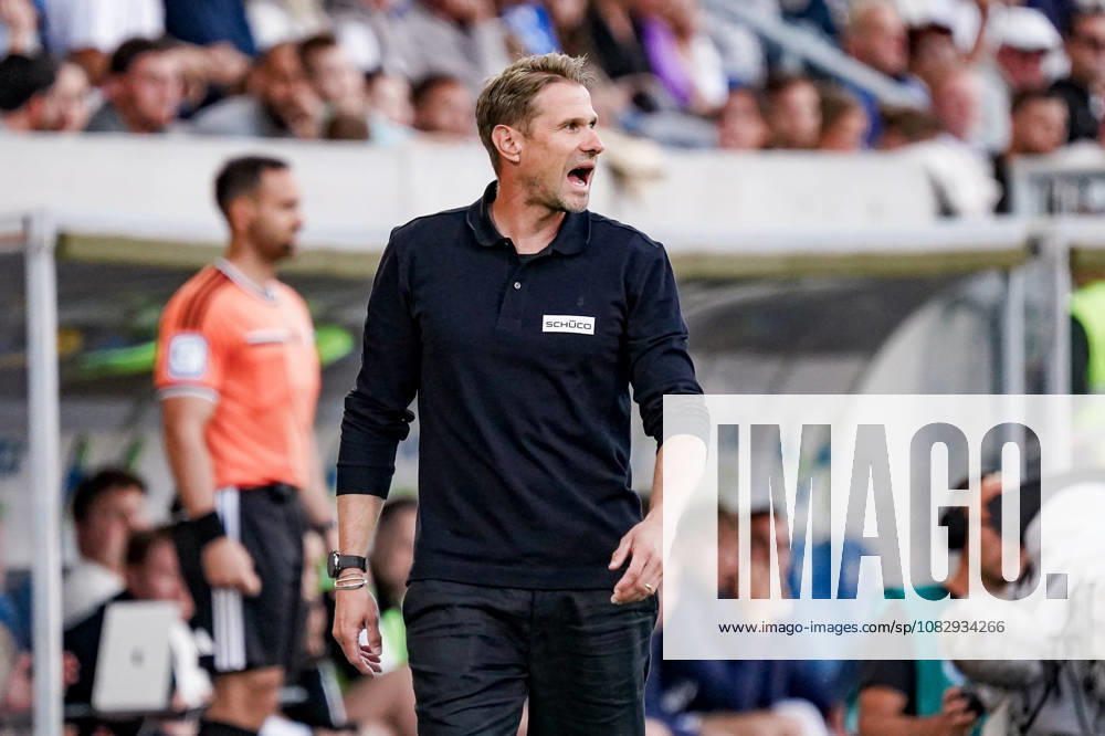 German Soccer Season 2026–2027, 2. Bundesliga, Matchday 5, SV Darmstadt 98 vs. Arminia Bielefeld, Merck Stadium at Böllenfalltor, Darmstadt, Oliver Kirch (Coach), Arminia Bielefeld, facial expressions, emotions, Darmstadt, Merck Stadium at Böllenfalltor, Germany