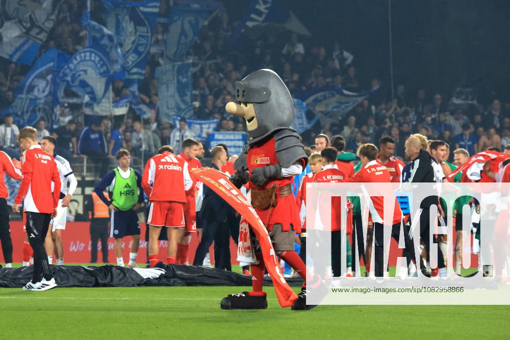 GER, Soccer, Bundesliga 1, 2026–2027, Alte Foersterei, 1. FC Union vs. Schalke 04, Matchday 3, 1. FC Union Mascots, Hammer, 1st League, DFB, DFL regulations prohibit any use of photographs as image sequences and or quasi-video. nordphoto GmbH, Engler, Berlin, Alte Foersterei Stadium, Berlin, Germany