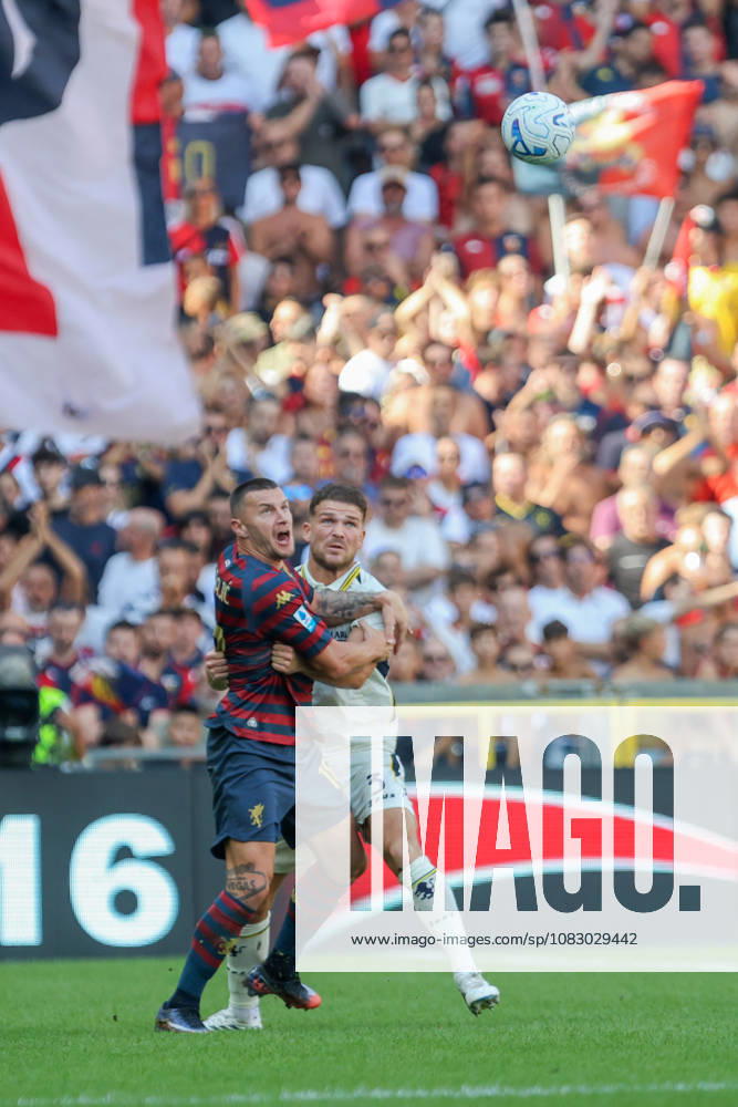 Genoas Milutin Osmajic fights for the ball with Frosinone s Gabriele Calvani during the Serie A soccer match between Genoa and Frosinone at the Luigi Ferraris Stadium in Genoa, Italy - Saturday, September 12, 2026. - Soccer .