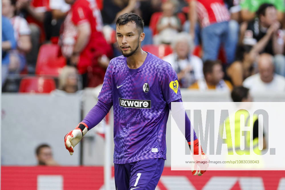 Mio Backhaus, SC Freiburg, 01, Germany, Soccer, Bundesliga 1, Matchday 3, 2026–2027, SC Freiburg vs. Borussia Mönchengladbach, September 12, 2026, Freiburg im Breisgau, Europa-Park Stadium, Germany