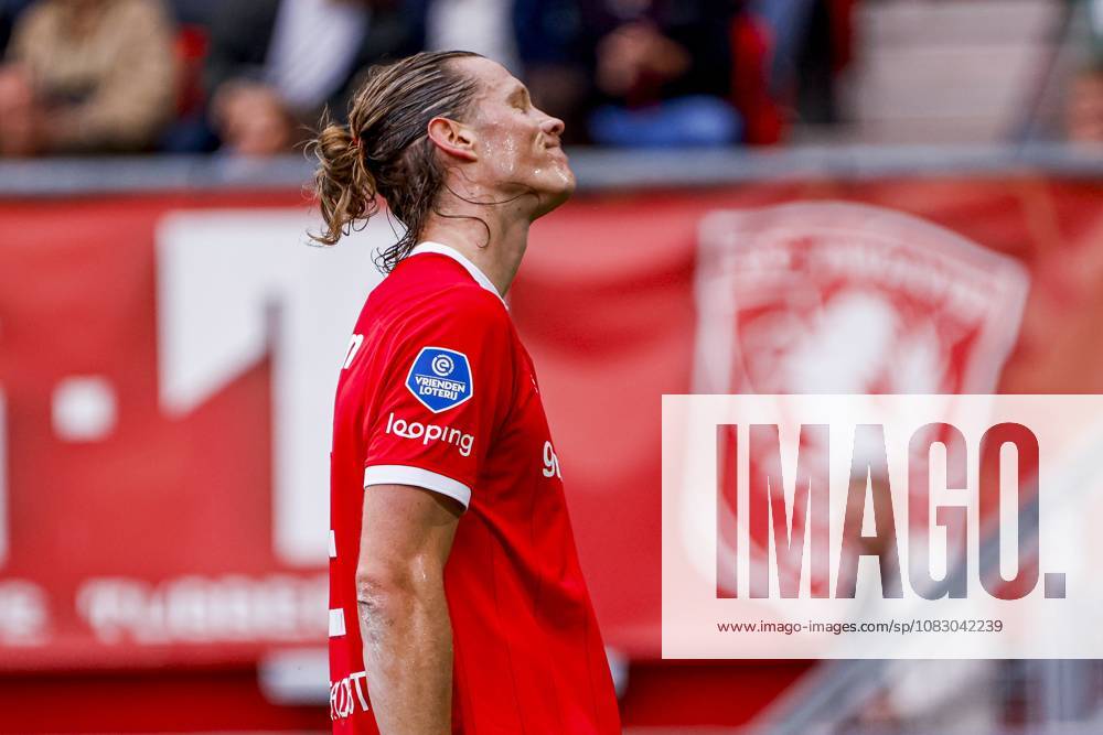 ENSCHEDE - Wout Weghorst of FC Twente reacts during the Eredivisie match between FC Twente and ADO Den Haag at De Grolsch Veste stadium on September 12, 2026, in Enschede, the Netherlands. WART BRINKERHOF ANP Eredivisie 2026 27 ANPxSportx xMarcelxterxBalsxIVx 568304756 originalFilename: 568304756