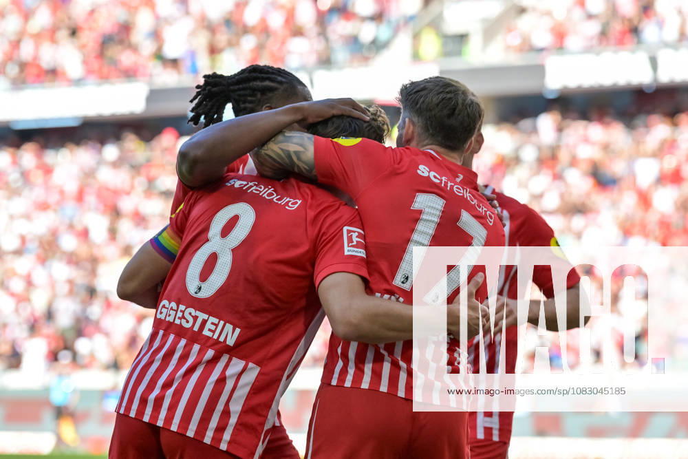Celebration of the 5-0 goal by Maximilian Eggestein (SC Freiburg, 08) with Lukas Kuebler (SC Freiburg, 17) and Lucas Hoeler (SC Freiburg, 09) GER, SC Freiburg vs. Borussia Mönchengladbach, soccer, Bundesliga, Matchday 3, 2026–2027 season, September 12, 2026 DFL DFB regulations prohibit any use of photographs as image sequences and or quasi-video GER, SC Freiburg vs. Borussia Mönchengladbach, Soccer, Bundesliga, Matchday 3, 2026–2027 Season, September 12, 2026, Freiburg