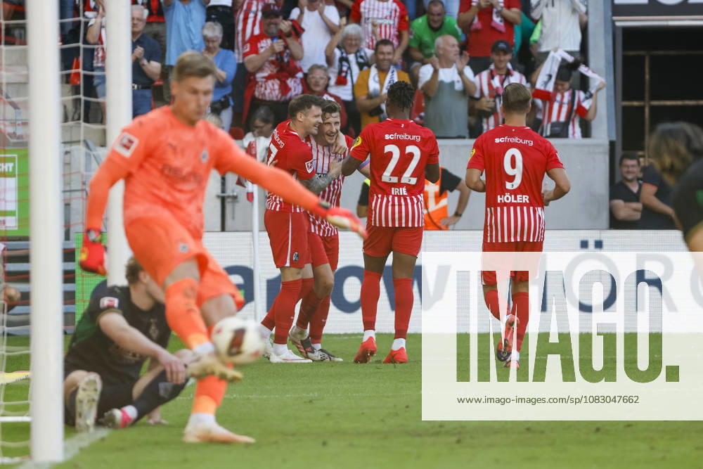 SC Freiburg celebrates Maximilian Eggestein s goal in the 5-0 win; SC Freiburg, 08; joy, excitement, positive emotions, goal, Germany, soccer, Bundesliga 1, Matchday 3, 2026–2027, SC Freiburg vs. Borussia Mönchengladbach, September 12, 2026, Freiburg im Breisgau, Europa-Park Stadium, Germany