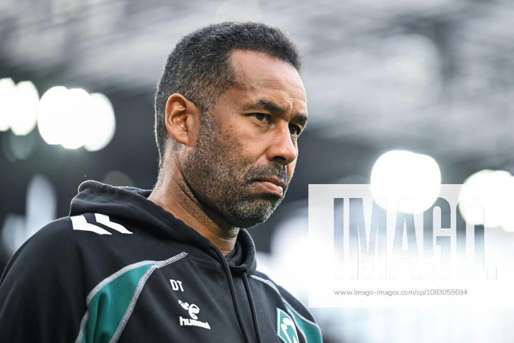GER, Soccer, Men s, 1st Bundesliga, 2026–2027 season, Matchday 3, 1. FC Köln vs. SV Werder Bremen Daniel Thioune Werder Bremen, Coach DFB and DFL regulations prohibit any use of photographs as image sequences and or quasi-video Köln Rhein Energie Stadium, North Rhine-Westphalia, Germany