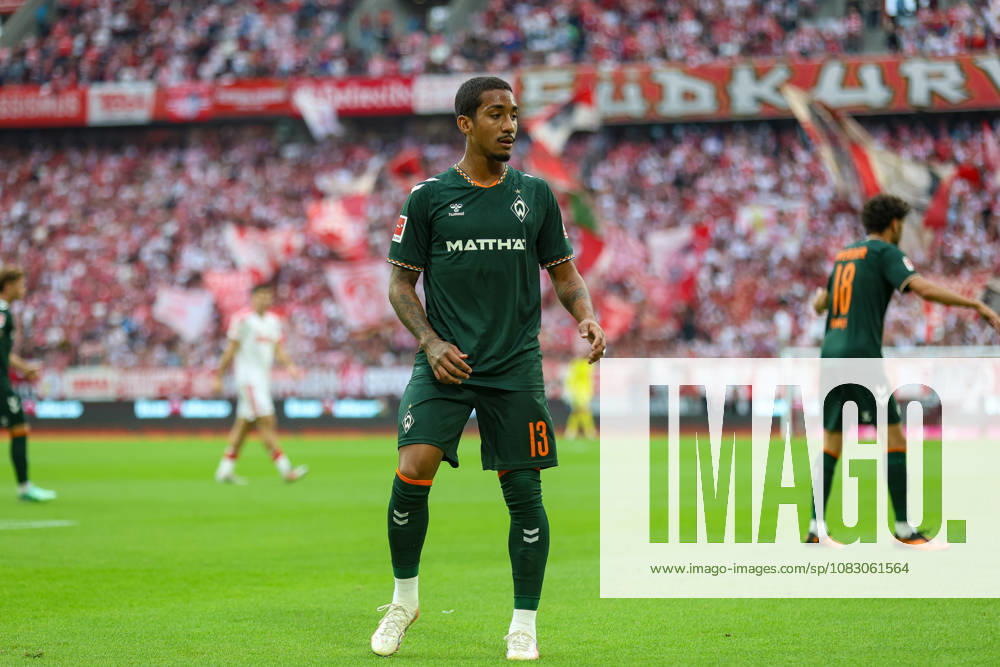 GER, Soccer, Men s, Bundesliga, 1. Bundesliga, 2026–2027 Season, 1. FC Köln vs. SV Werder Bremen; Arthur is watching the SVW game