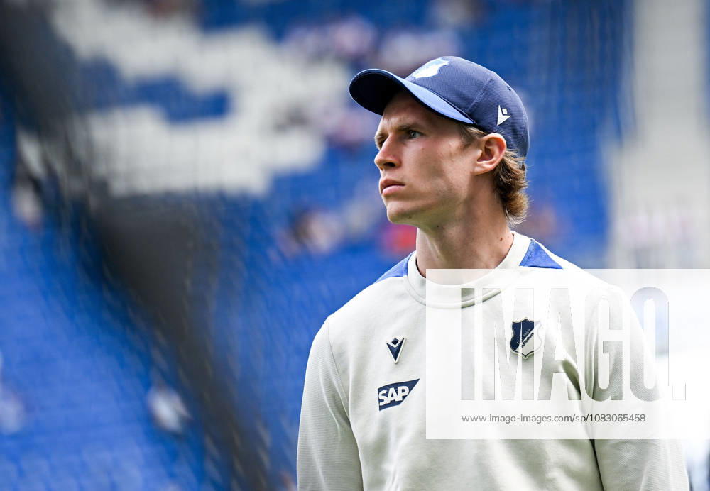 SNP Arena, Sinsheim, GER, 1. Bundesliga, TSG Hoffenheim vs. VfB Stuttgart, Patrick Wimmer (Hoffenheim). DFL regulations prohibit any use of photographs as image sequences and or quasi-video. Photo by Hasan Bratic, DeFodi Images