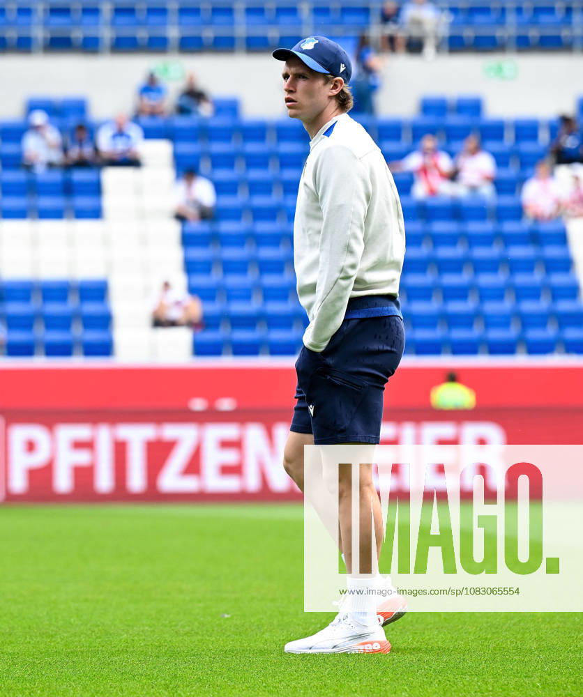 SNP Arena, Sinsheim, GER, 1. Bundesliga, TSG Hoffenheim vs. VfB Stuttgart, Patrick Wimmer (Hoffenheim). DFL regulations prohibit the use of photographs as image sequences and or quasi-video. Photo by Hasan Bratic, DeFodi Images