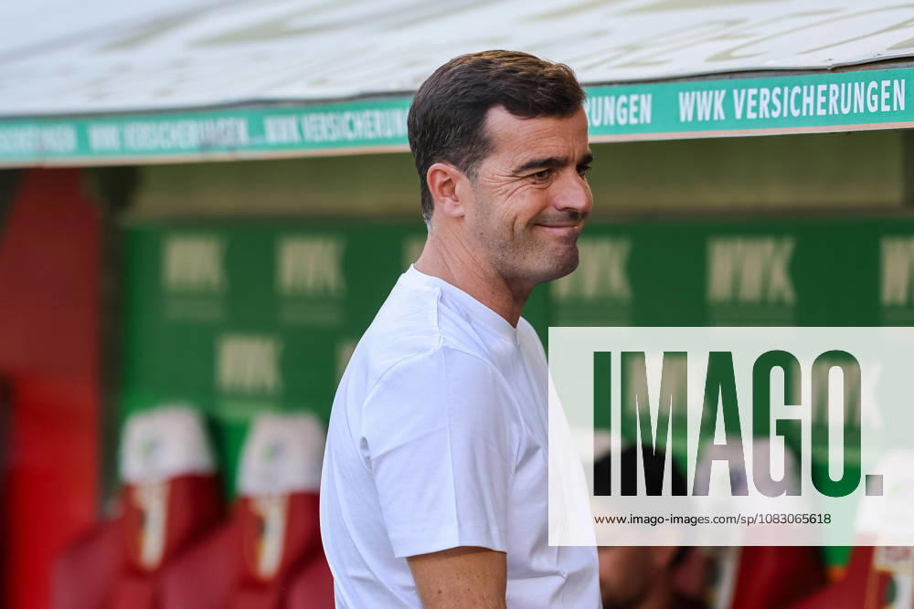 Carles Martinez, Bayer 04 Leverkusen, Head Coach before the game, cutout, portrait, facial expressions, side view, GER, FC Augsburg vs. Bayer 04 Leverkusen, soccer, Bundesliga, Matchday 3, 2026–2027 season, September 12, 2026, DFL and DFB regulations prohibit any use of photographs as image sequences and or quasi-video, GER, FC Augsburg vs. Bayer 04 Leverkusen, soccer, Bundesliga, Matchday 3, 2026–2027 season, September 12, 2026, Augsburg