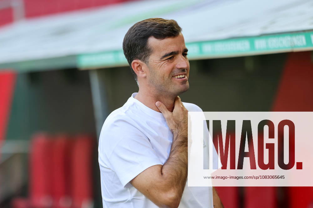 Carles Martinez, Bayer 04 Leverkusen, Head Coach before the game, cutout, portrait, side view, GER, FC Augsburg vs. Bayer 04 Leverkusen, soccer, Bundesliga, Matchday 3, 2026–2027 season, September 12, 2026, DFL and DFB regulations prohibit any use of photographs as image sequences and or quasi-video, GER, FC Augsburg vs. Bayer 04 Leverkusen, soccer, Bundesliga, Matchday 3, 2026–2027 season, September 12, 2026, Augsburg