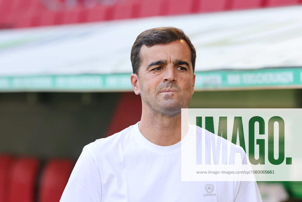 Carles Martinez, Bayer 04 Leverkusen, Head Coach before the game, close-up, portrait, facial expressions, GER, FC Augsburg vs. Bayer 04 Leverkusen, soccer, Bundesliga, Matchday 3, 2026–2027 season, September 12, 2026, DFL and DFB regulations prohibit any use of photographs as image sequences and or quasi-video, GER, FC Augsburg vs. Bayer 04 Leverkusen, soccer, Bundesliga, Matchday 3, 2026–2027 season, September 12, 2026, Augsburg