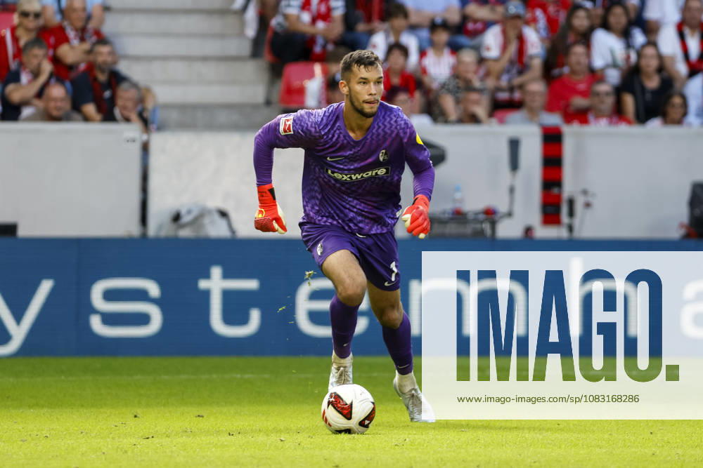 Mio Backhaus, SC Freiburg, No. 1 on the Ball, Germany, Soccer, Bundesliga 1, Matchday 3, 2026–2027, SC Freiburg vs. Borussia Mönchengladbach, September 12, 2026, Freiburg im Breisgau, Europa-Park Stadium, Germany