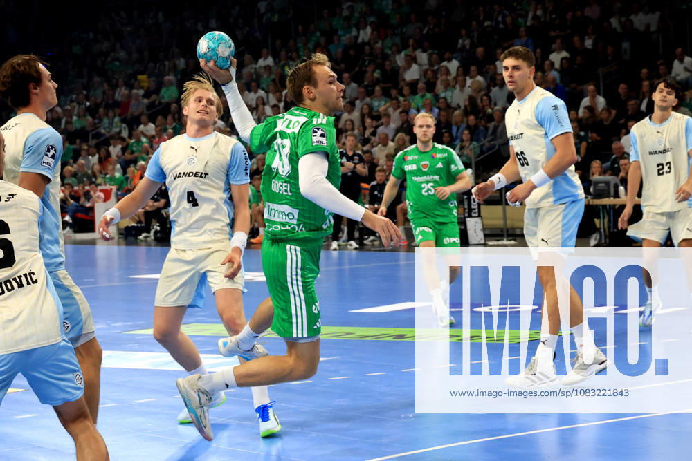 GER Germany, Handball, 1st Bundesliga, August 27, 2026, 2026–2027 season, Berlin, Fuechse Berlin vs. Gummersbach, Mathias Gidsel (Fuechse Berlin 19), ELLIDI VIDARSSON (VfL Gummersbach 4), nordphoto GmbH, Engler Berlin, Max Schmeling Halle, Berlin, Germany