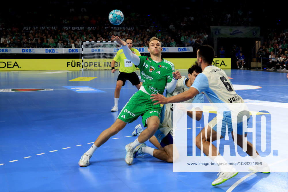 GER Germany, Handball, 1st Bundesliga, August 27, 2026, 2026–2027 season, Berlin, Fuechse Berlin vs. Gummersbach, Mathias Gidsel (Fuechse Berlin) 19, Nikola Roganovic (VfL Gummersbach) 23, Milos Vujovic (VfL Gummersbach) 6, nordphoto GmbH, Engler Berlin, Max Schmeling Hall, Berlin, Germany