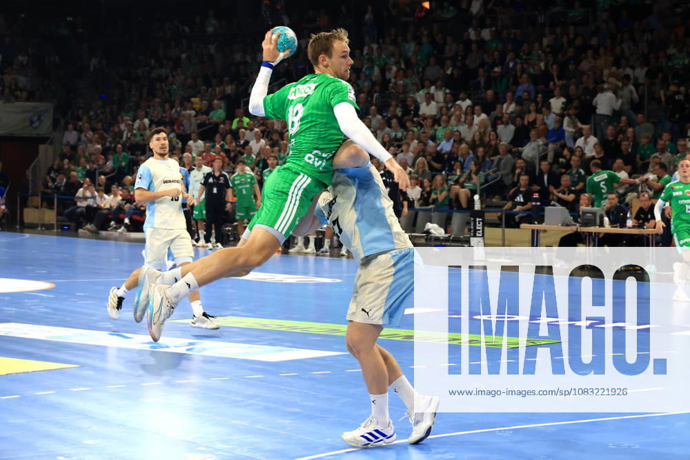 GER Germany, Handball, 1st Bundesliga, August 27, 2026, 2026–2027 season, Berlin, Fuechse Berlin vs. Gummersbach, Mathias Gidsel (Fuechse Berlin 19), Kristjan Horzen (VfL Gummersbach 27), nordphoto GmbH, Engler Berlin, Max Schmeling Halle, Berlin, Germany